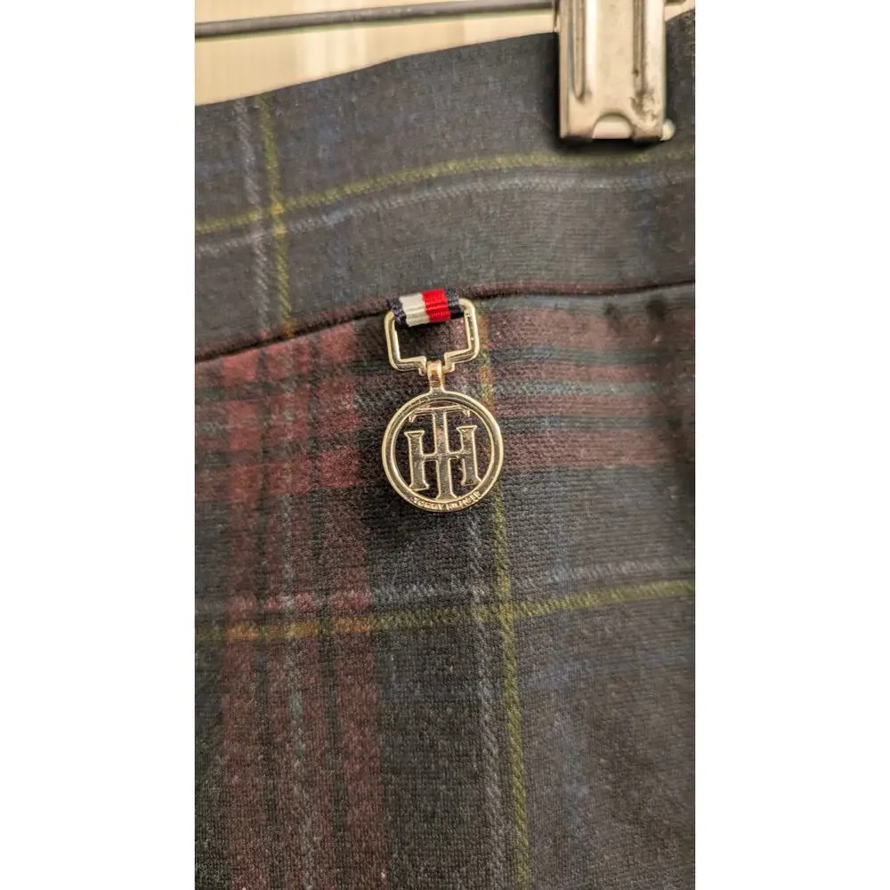 Tommy Hilfiger Women’s Size 8 Navy Red Green Plaid Slim Leg Pull- TH Charm